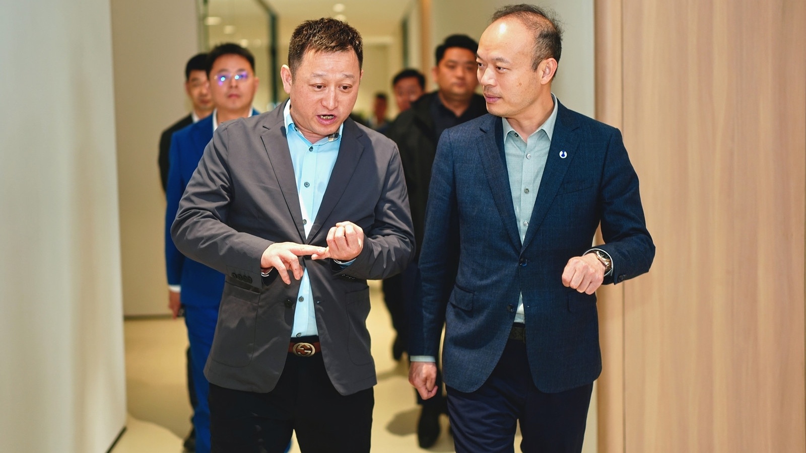 Elevating Intelligent Luxury: Denza GM Li Hui's Strategic Visit Empowers Shanghai Unicom Motor